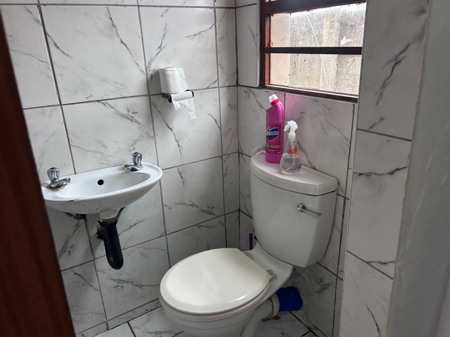 9 Bedroom Property for Sale in Quigney Eastern Cape